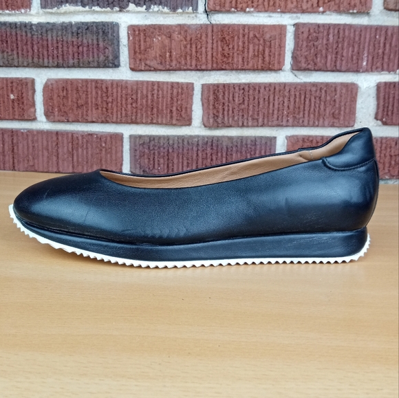 NWT Aquatalia 'Helaina' Weatherproof Genuine Leather Casual Flats in Black - Picture 7 of 11